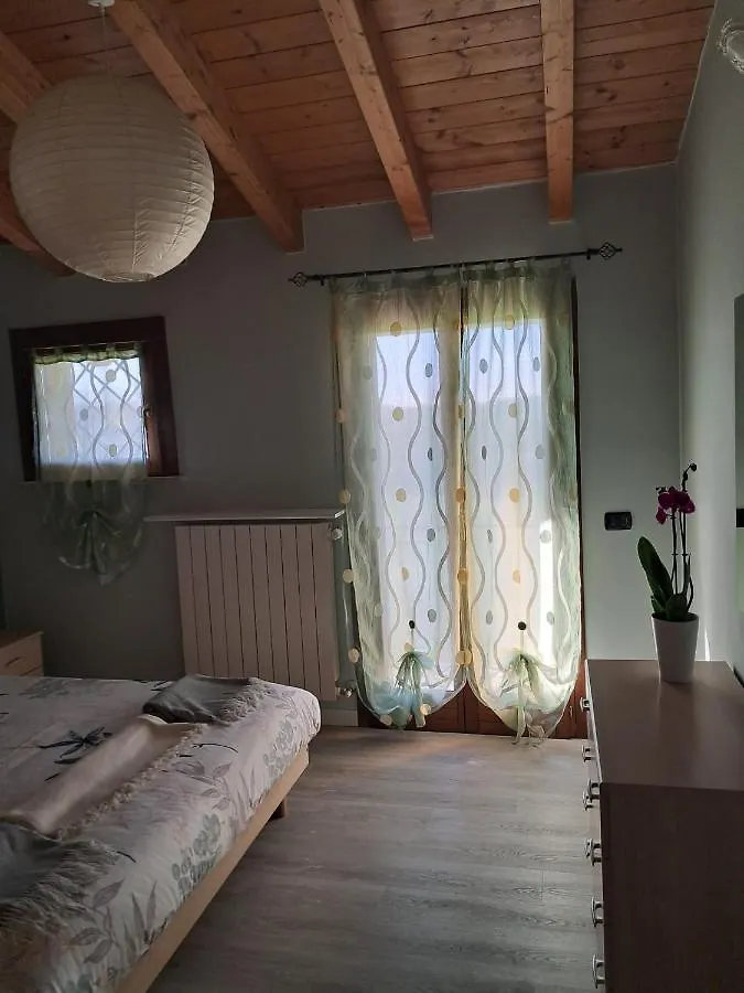 Semesterbostad La Casa Di Mery Desenzano del Garda Italien