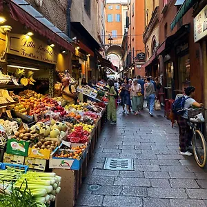 Koro's - Pescherie Vecchie , Bologna Italia