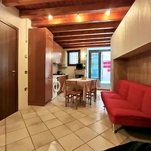 Casa vacanze Nido Tra Castello E, Desenzano del Garda